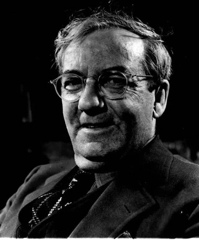 南海出版公司 《思南文学选刊》 主管 / 主办:上海市作家协会 编辑