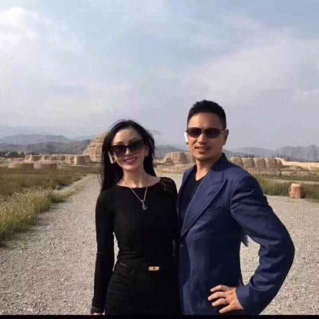 刘一秒老婆图片