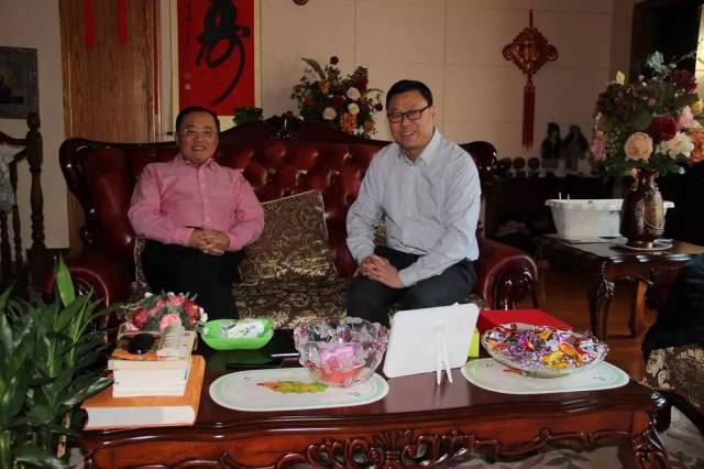 王子忠校长看望慰问老校长刘锋同志