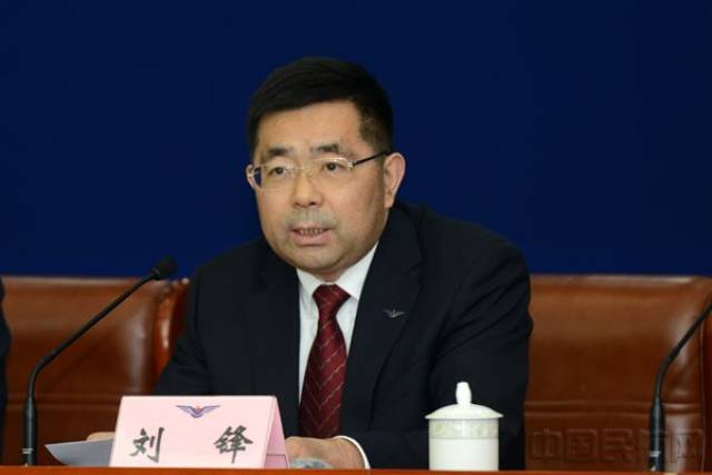 当现场有记者问及,随着中国高速铁路网络不断完善,在春运期间,中国