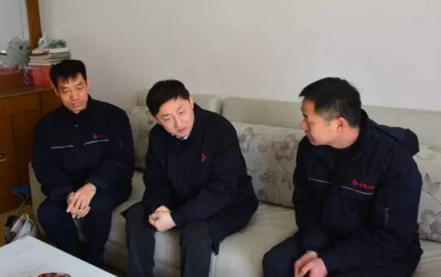 何仲文赴泰州石化进行新春慰问