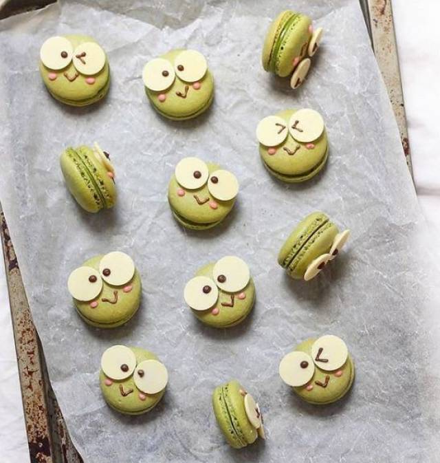 跳进泡芙里的抹茶青蛙