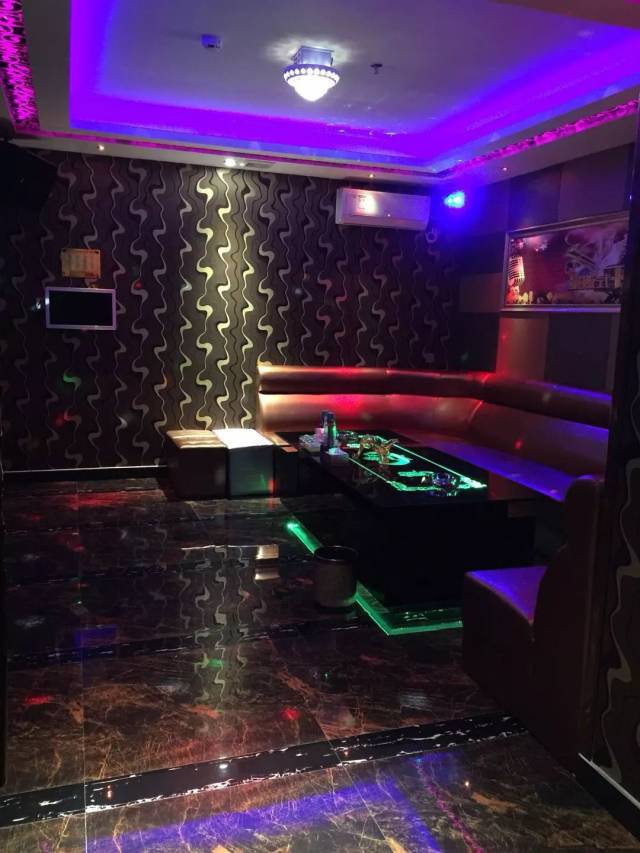 ktv订房电话: 6291888 地 址: 鳌江镇龙舟村路口 【粤龙ktv】享受不一