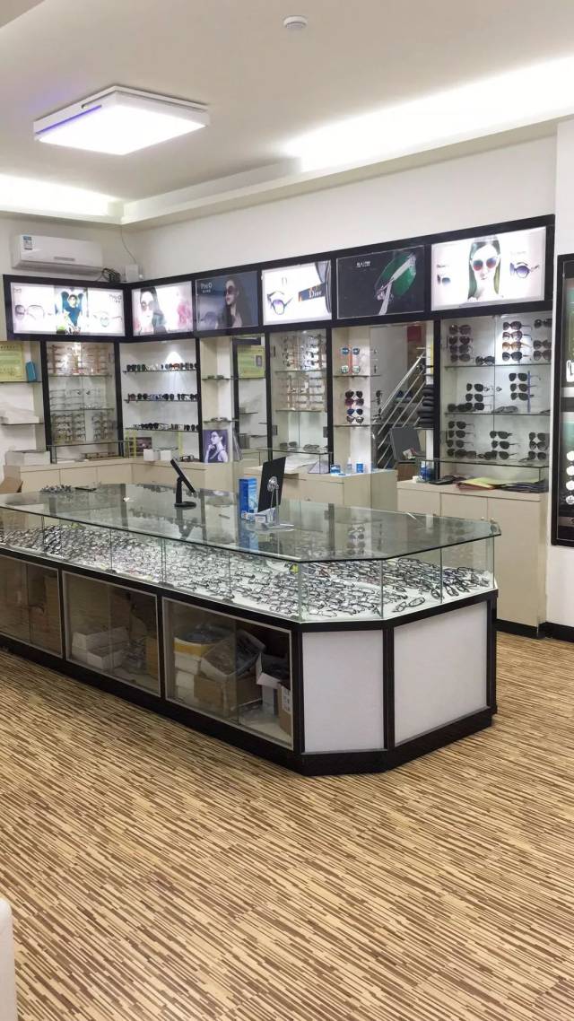论配镜我只服普宁这家眼镜店,大过年还发福利,全场3折起!