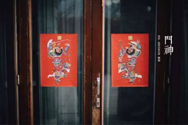 一扇门能贴两个门神吗,一扇门能否请门,门对着别人家门好吗_大山谷图库