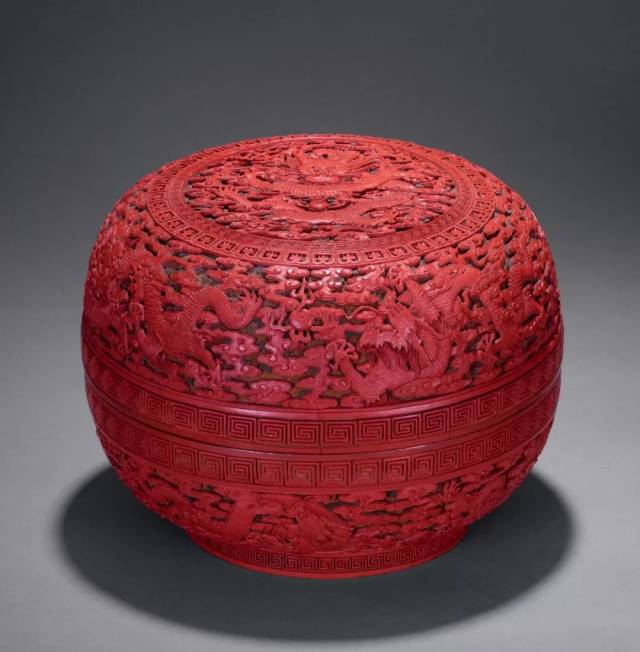 蔵友館蔵品・木胎・漆器・描真金・花卉紋・賞盤】希少珍品・置物・賞物