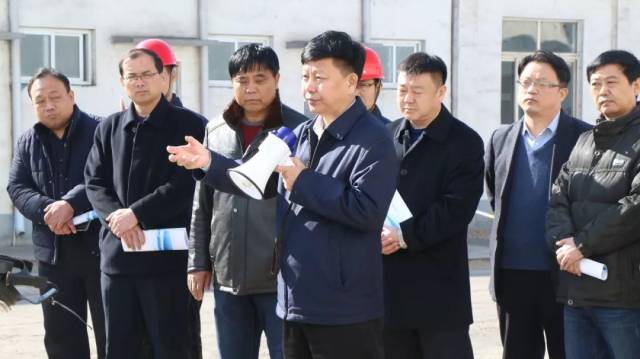 市委书记邸义等市领导一行现场观摩演习 13日上午,澳森钢铁举行