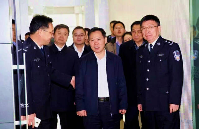 河南省三门峡市委书记刘南昌向全市公安民警拜年!