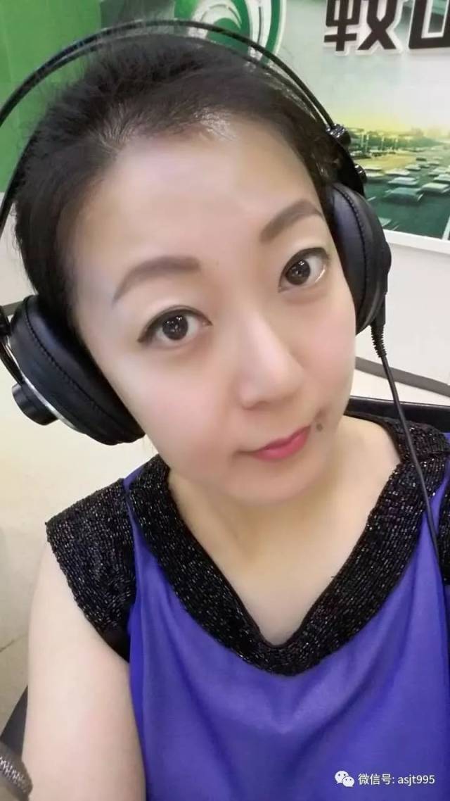 《新闻晚高峰》春节回家车上坐5个大人加一个婴儿算超载吗?