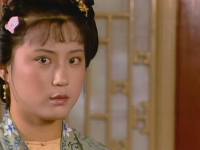 红楼梦里,贾政为宝玉和贾环看中了两个丫头,她