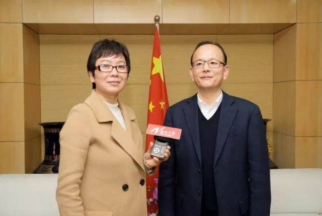 【新闻天台】天台县委书记管文新通过"浙江之声"向全省听众拜年