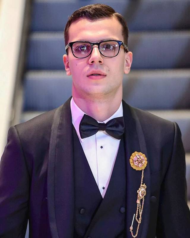 男模Cristi Isofii 第一视角展示内裤,我想吃他!