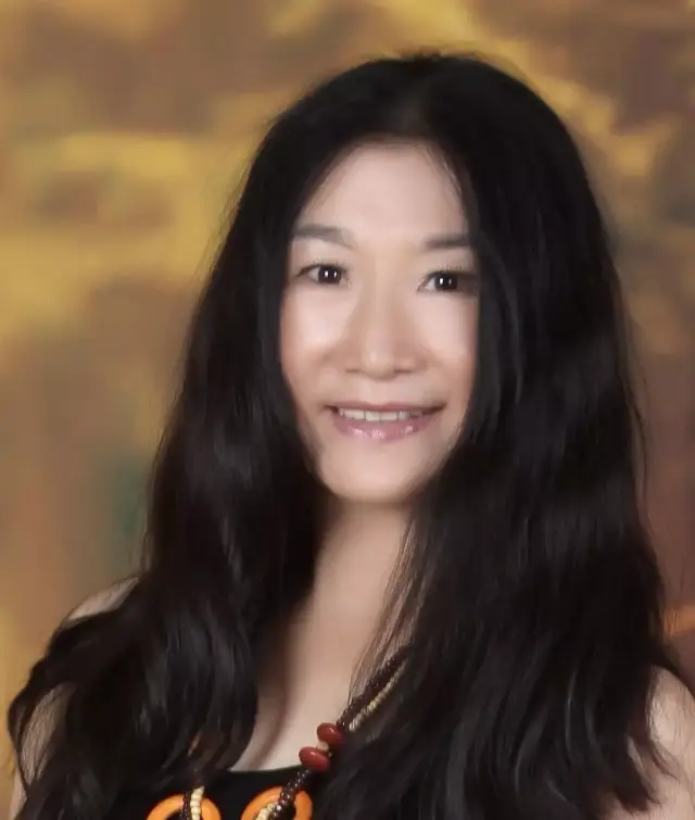 冯天与 (原名冯苹) 四川省美术家协会会员,四川巴