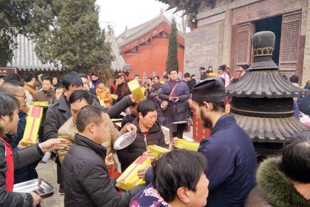 大年初五,王屋山阳台宫迎财神,祈福法会盛况空前!