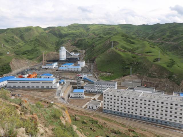 新疆东沟煤矿图片