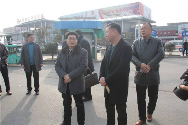 江苏射阳县交通运输局局长胡建国到交通一线开展春节慰问