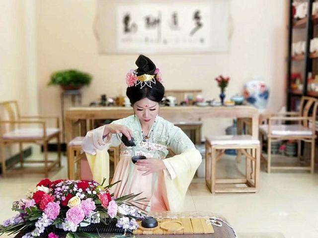 汉之韵,一茶一古筝一汉服,十分惬意