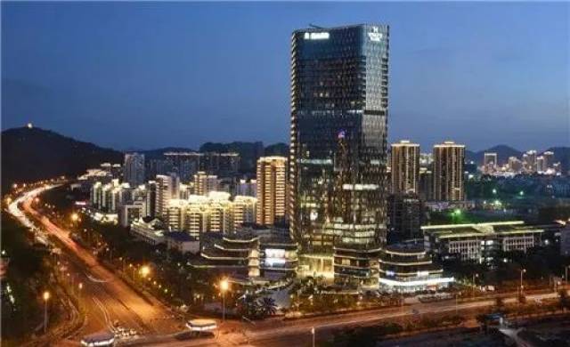 全球最高酒店开门迎客,5家酒店抢在春节前开业 | 近期酒店圈大事速递