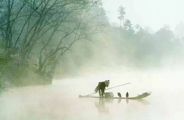 春潮带雨晚来急 野渡无人舟自横.