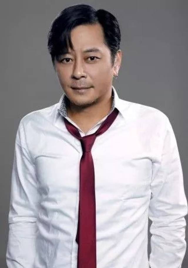 李翔:驻守宜春快乐舞台18年的文艺工