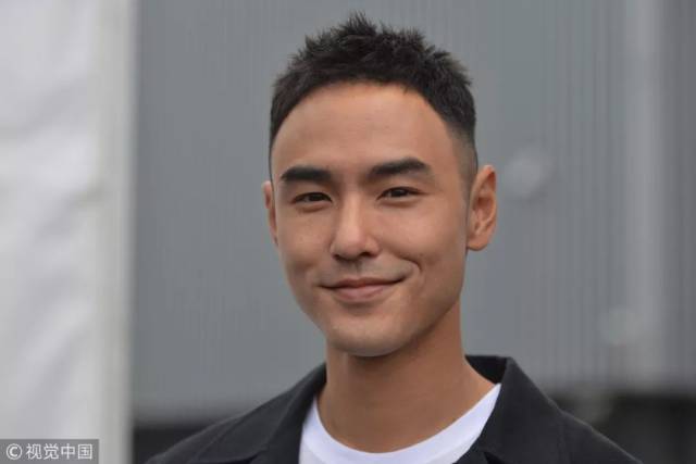 生肖属狗的名人竟有这么多,第一个就是中国双