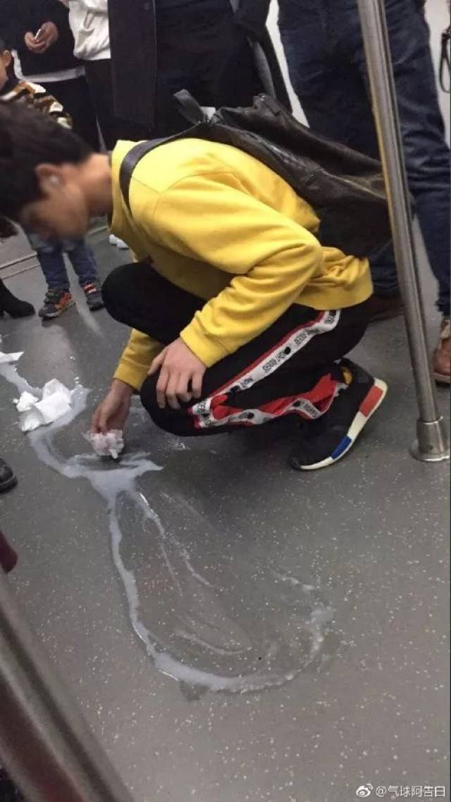 白色液体 黏黏 男生图片