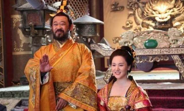 隋唐演义:李渊将杨广妃子赐婚给程咬金等人,是在警告李世民吗?