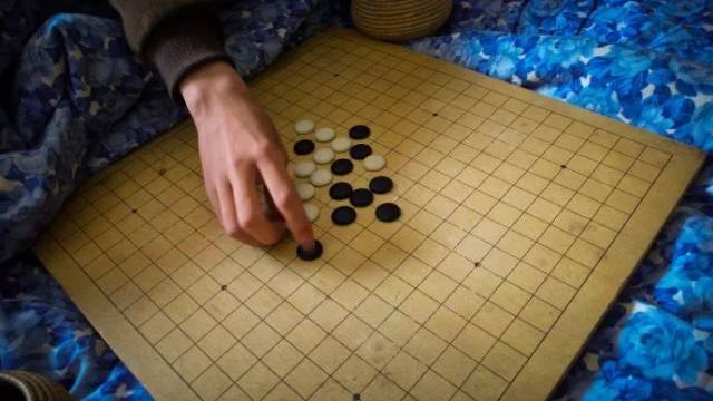 距离中考43天.中午下局五子棋.