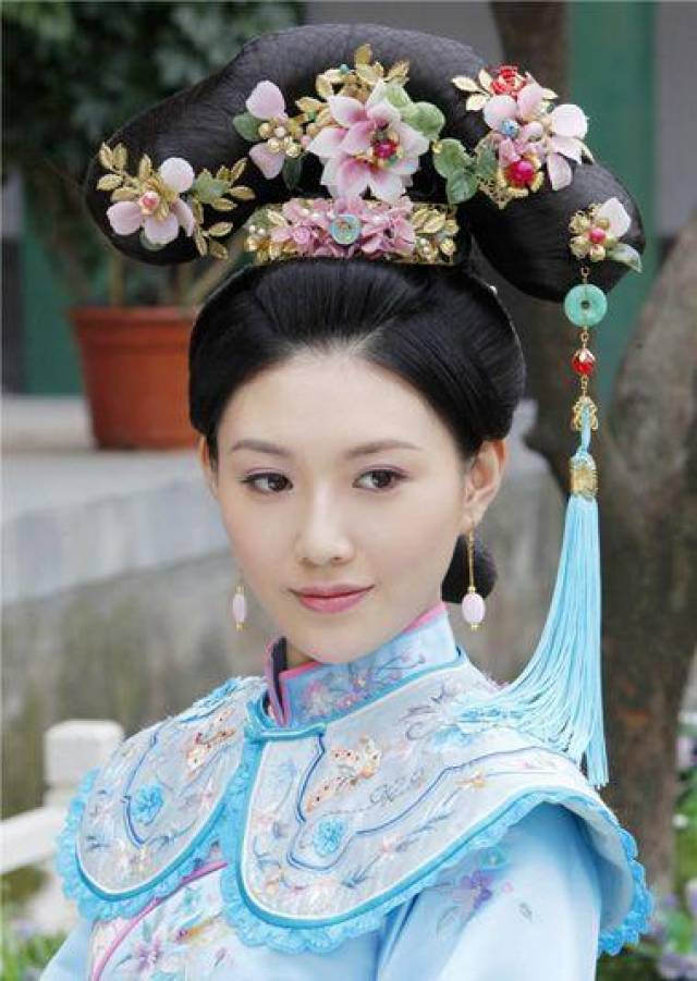 古装剧里最好看清宫旗头都在这里了!比比看谁最美?