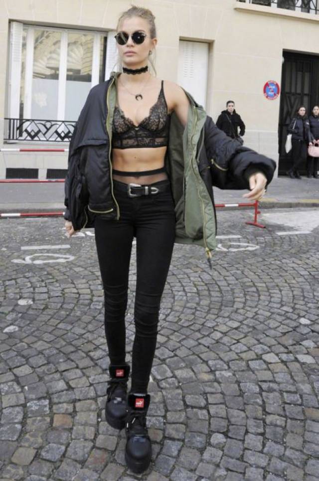 国内不流行系列 时尚内衣搭配时髦外套的极简潮流