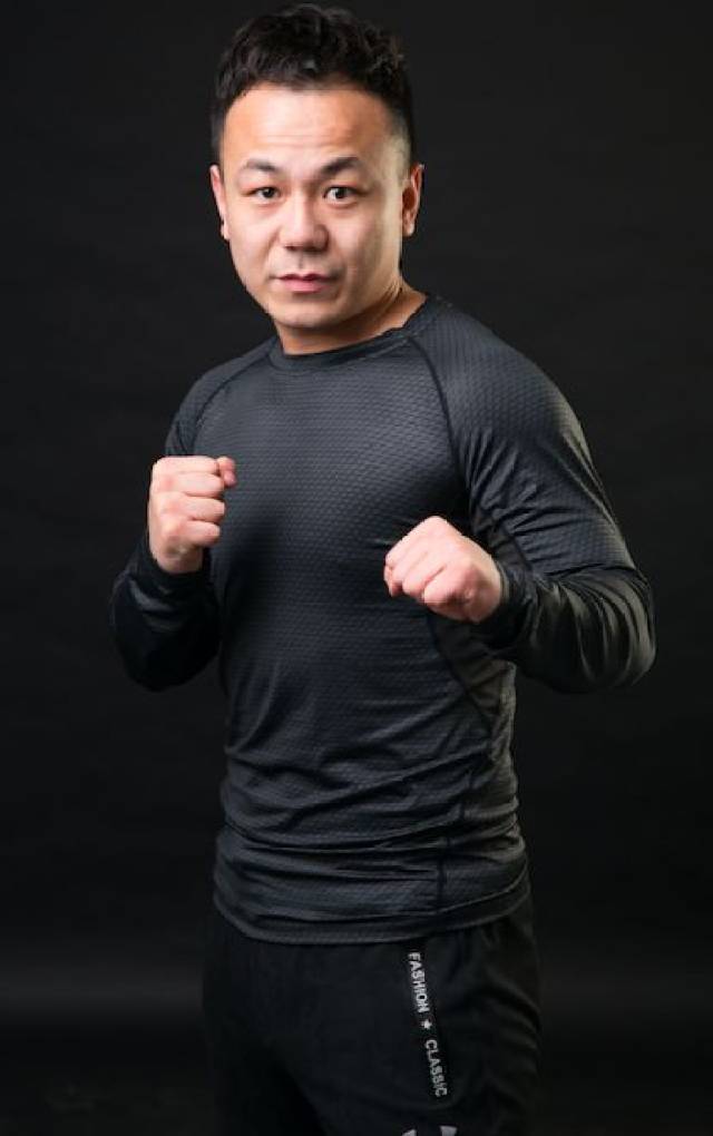 2010年功夫王中泰搏击冠军; 2011年山东省散打比赛亚军; 2012年散打