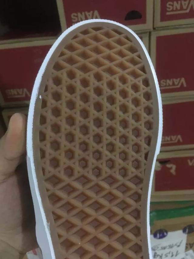 清色hf钢印 另外还会有evb钢印 后文会做解说