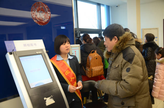 为首都警花点赞:北京市公安局东城分局优秀女辅警李欣
