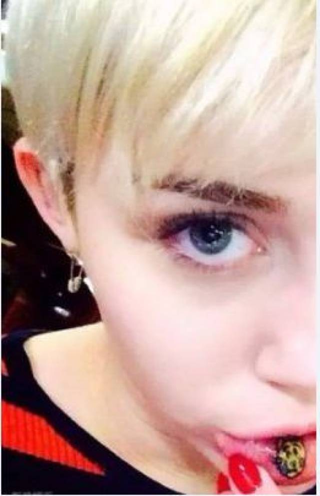 麦粒也在嘴唇上纹身