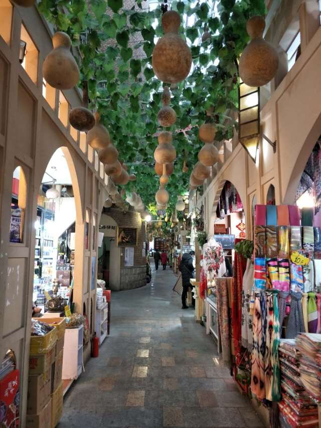 乌鲁木齐市西域风情一条街:物美,景美,人更美