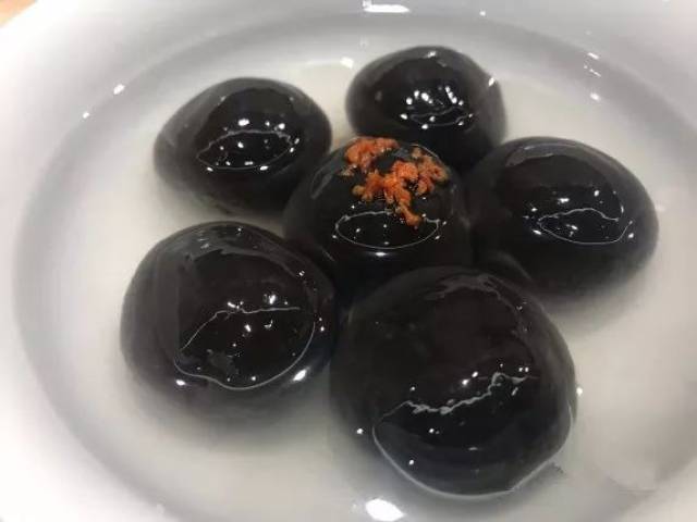 走心测评了5家杭州最高人气汤圆店,传统芝麻馅,肉馅,榴莲馅…祝大家阖