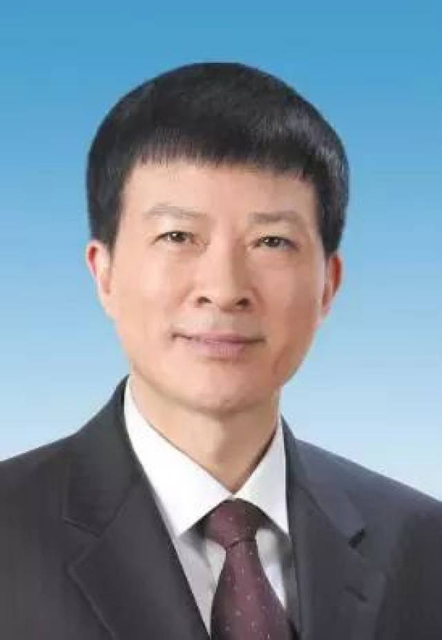 记名投票方式,选举唐川平为市第十七届人大常委会主任;王忠林,陈建辉