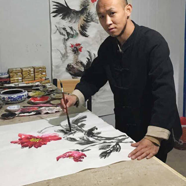 王锐,1982年生于甘肃省西和县,毕业于中国函授美术学院,中国书画家