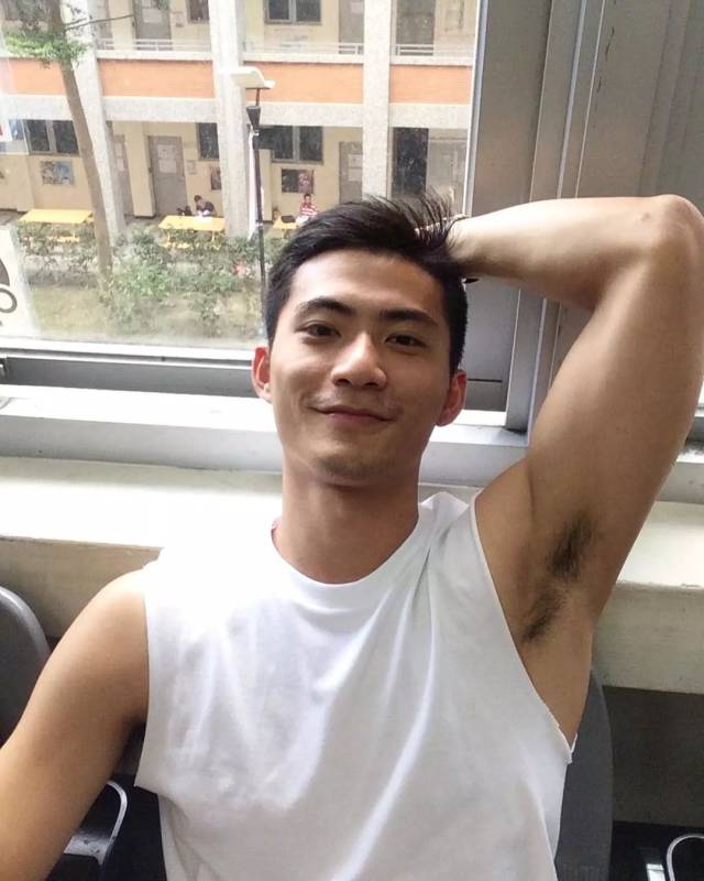 you_chuck 台湾著名摄影师人良土兀在2017年发掘的素人模特 chuck you