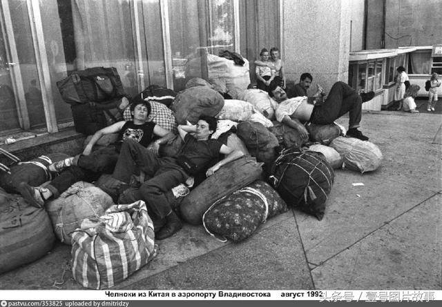 苏联解体后留下的17张照片记录,混乱而迷茫,看后五味杂陈