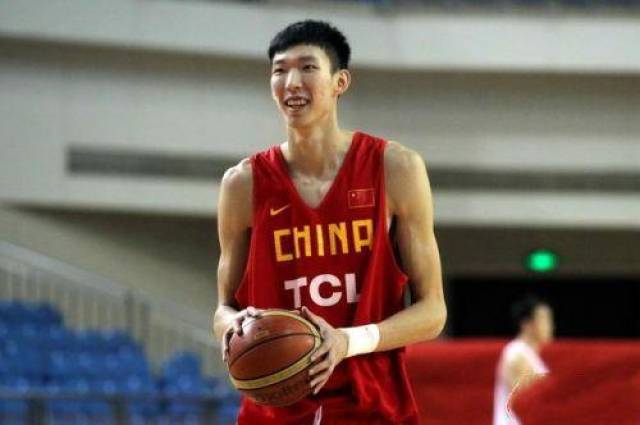 NBA现役25大最强的国际球员,字母哥榜首,恩比