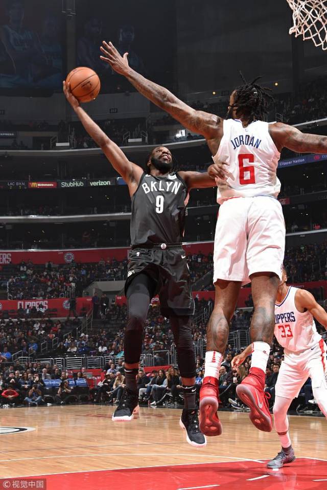 nba常规赛:快船队主场123-120险胜篮网队