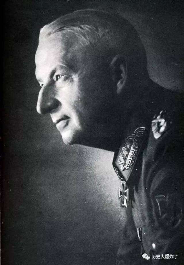 曼施坦因说某人在军事上太业余,才致德军吞下"失去的胜利"