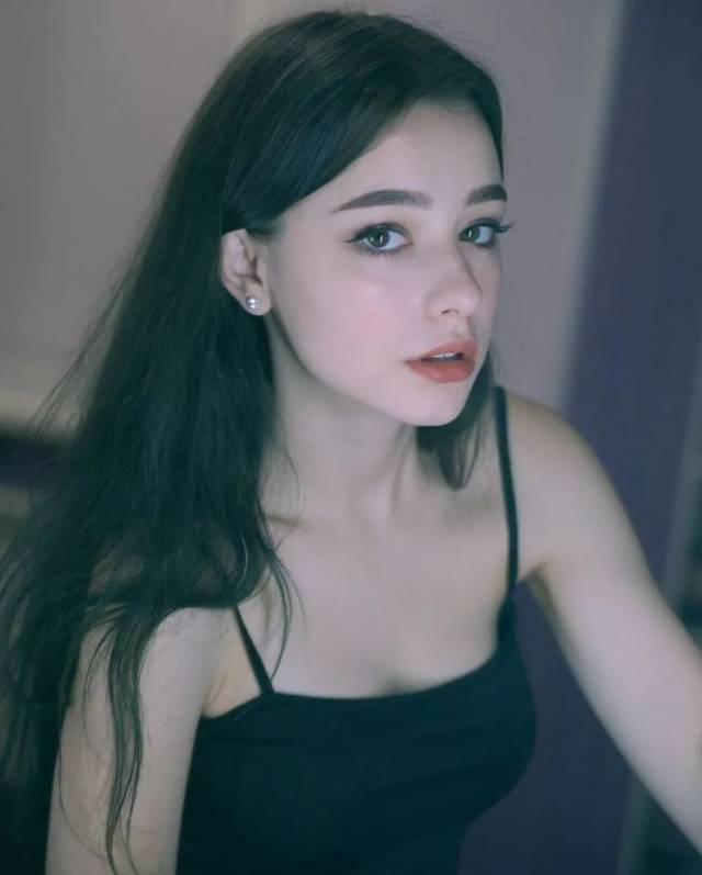 俄罗斯最美的女孩图片