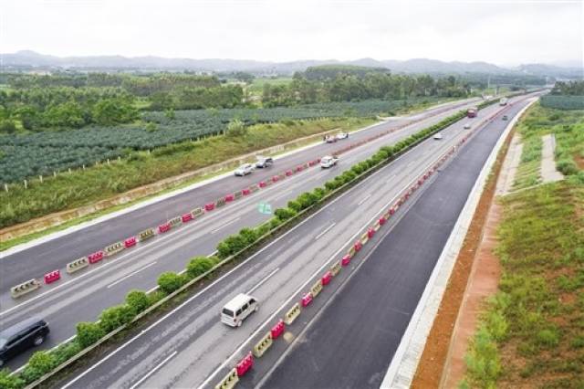 柳南高速公路改擴建年內通車