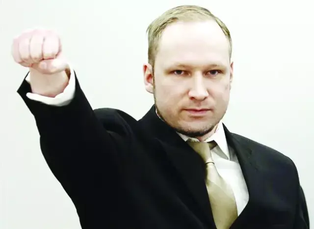 安德斯·贝林·布雷维克(anders behring breivik)行纳粹礼