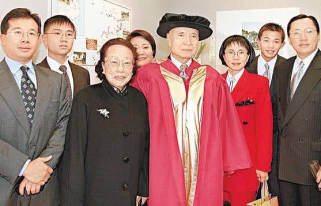 陈廷骅是浙江宁波人,宁波历史上的三大富商之一,另外两个就是邵逸夫跟