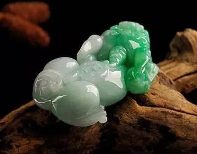 本翡翠 氷種鎮宅、佩帯親子貔貅｜アクセサリー