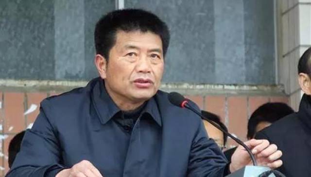 李建光校长在典礼最后做了激情洋溢的开学致辞.