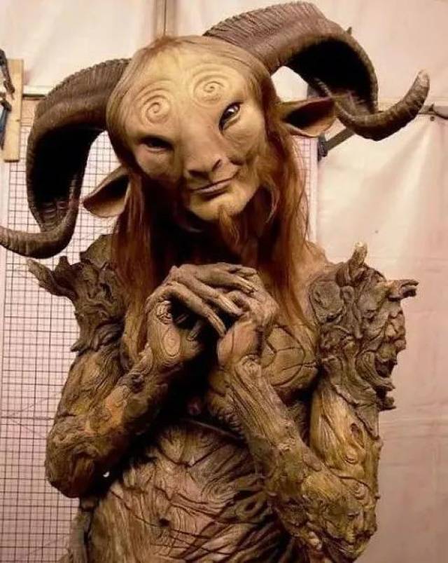 《潘神的迷宫》里的羊人 温情怪物专业户,这人鱼恋温情又浪漫(看着都